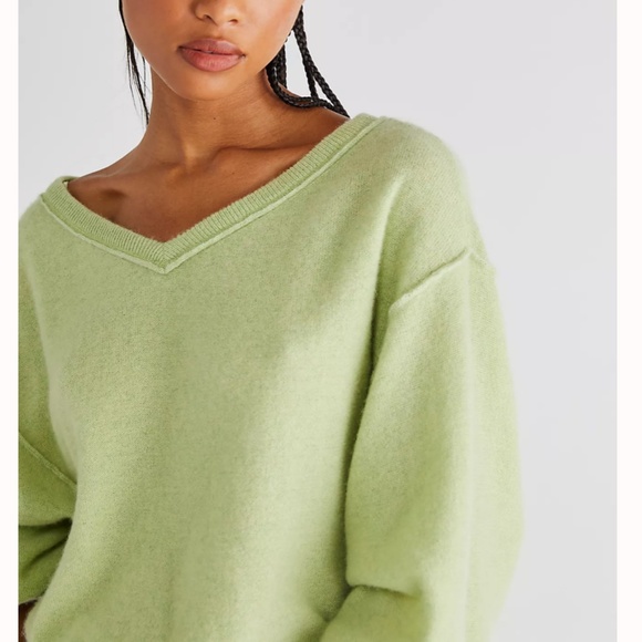 ✨ SALE Free People Love Like This Cashmere Pullover Sweater - Pistachio - Picture 3 of 6